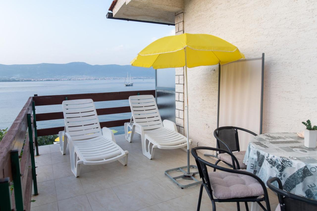 Villa Fjaba - By The Sea - With The Big Terraces & Great Sea View Trogir Exterior foto